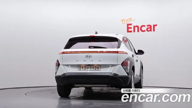 Hyundai Kona — Фото автомобиля 4