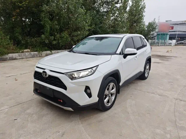 Фотография автомобиля — Toyota RAV4