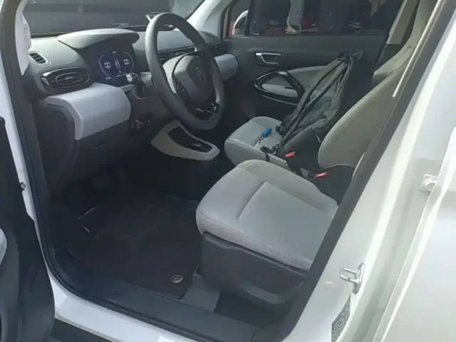 Leapmotor Leapmotor T03 2023 310 Light Edition — Фото автомобиля 14
