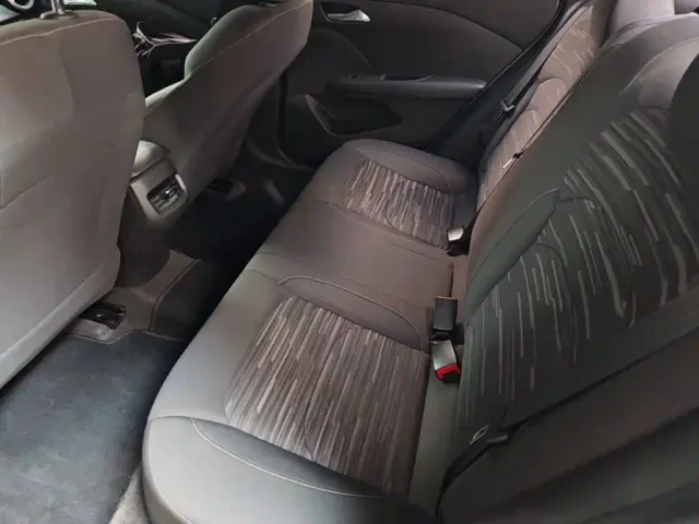 Chevrolet Monza — Фото автомобиля 16
