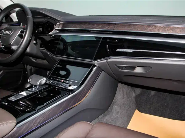 Audi A8 — Фото автомобиля 23
