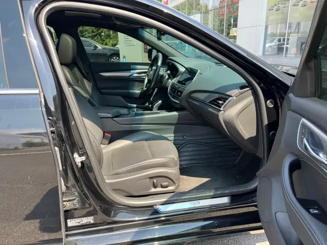 Cadillac CT5 — Фото автомобиля 17