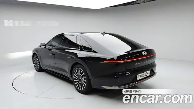 Hyundai Grandeur GN7 — Фото автомобиля 6