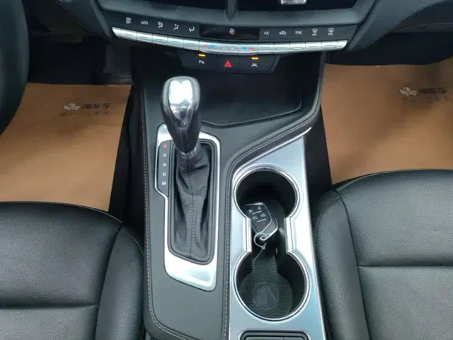 Cadillac CT4 — Фото автомобиля 16