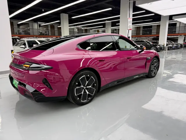 Xiaomi SU7 — Фото автомобиля 13