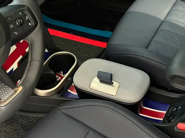 MINI Hatch — Фото автомобиля 8