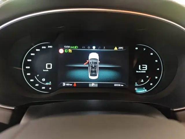 Roewe i6 MAX — Фото автомобиля 11