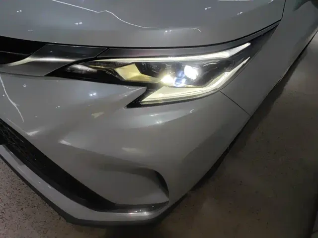 Toyota Granvia — Фото автомобиля 23