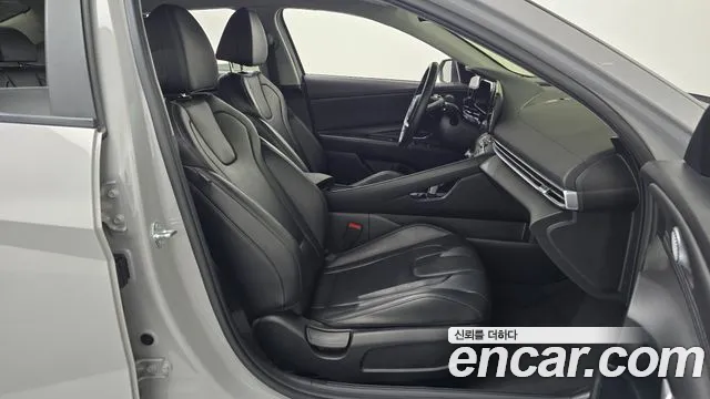 Hyundai Avante CN7 — Фото автомобиля 12