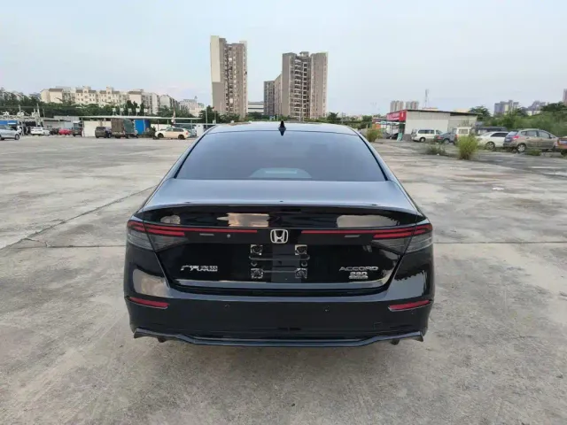 Honda Accord — Фото автомобиля 12