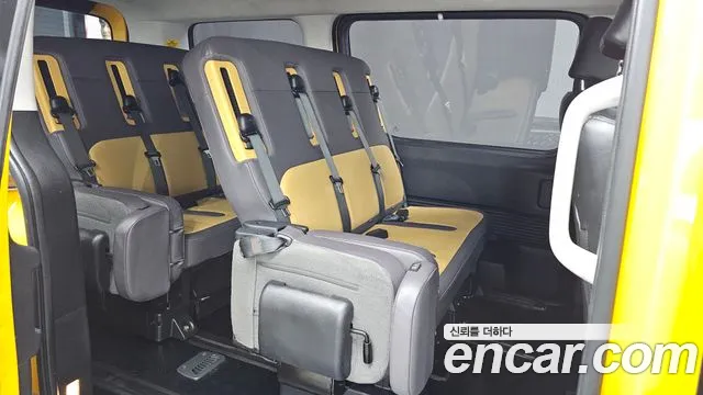 Hyundai Staria Staria L3.5 Школьный автобус — Фото автомобиля 10
