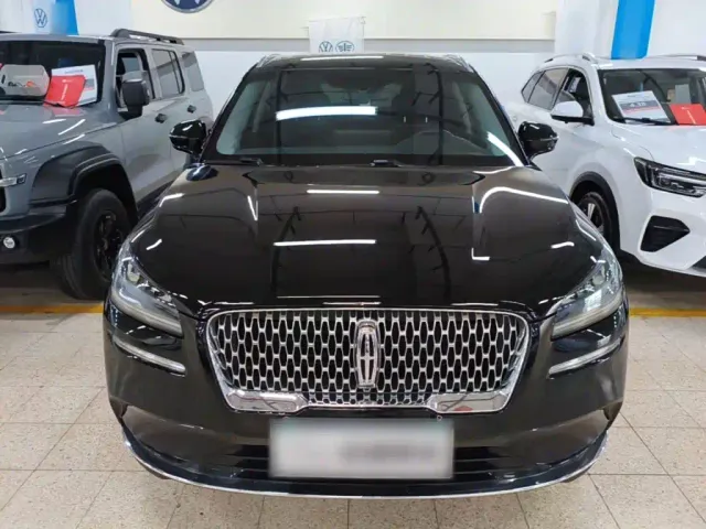 Lincoln Corsair — Фото автомобиля 2