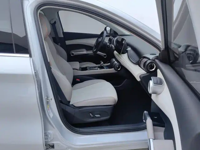 BYD Yuan PLUS — Фото автомобиля 8