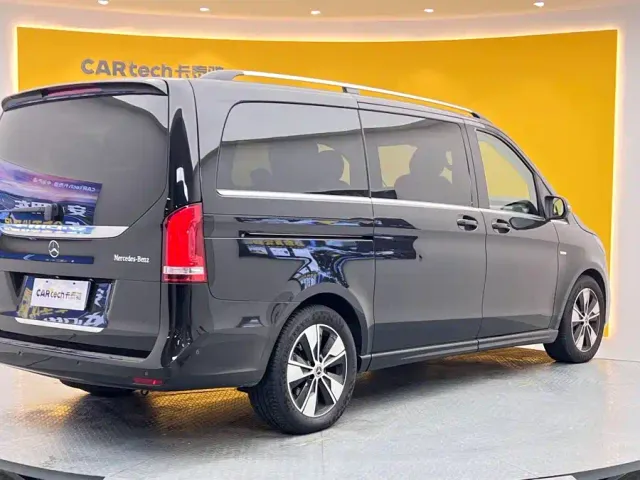 Mercedes-Benz V-Class — Фото автомобиля 3