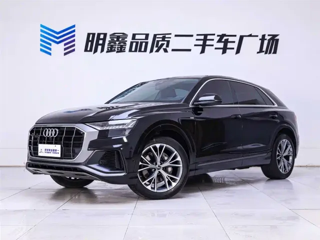 Audi Q8 — Фото автомобиля 2