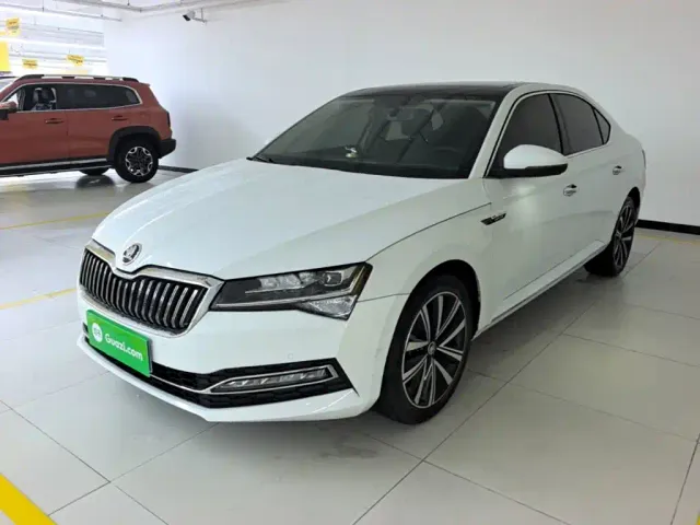 Фотография автомобиля — Skoda Superb