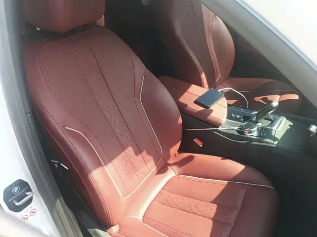 BMW 5 Series — Фото автомобиля 19