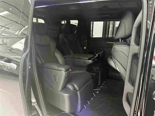 Toyota Vellfire — Фото автомобиля 14