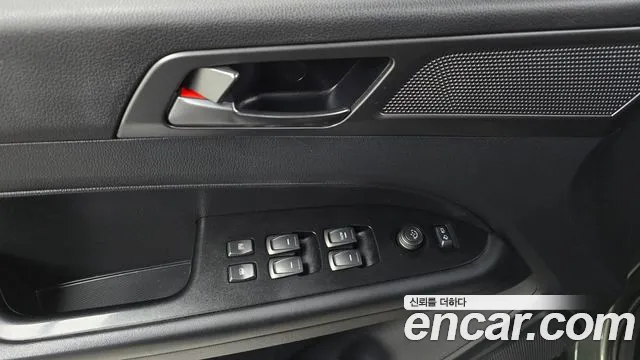 KG_Mobility_Ssangyong Rexton Новый Rexton Sport Khan Дизель 2.2 4WD — Фото автомобиля 16