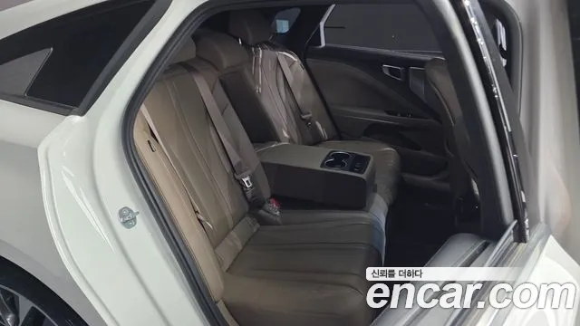 Kia K8 2.5 Бензин 2WD — Фото автомобиля 11