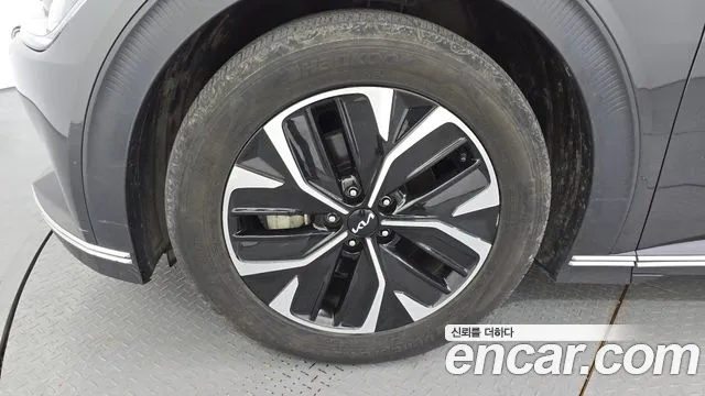 Kia EV6 — Фото автомобиля 5