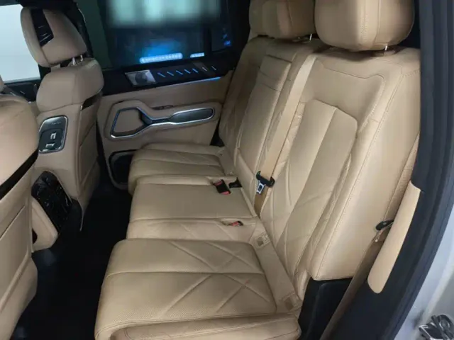 BYD FangChengBao Leopard 8 — Фото автомобиля 16