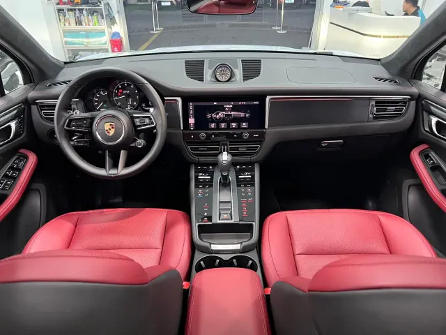 Porsche Macan — Фото автомобиля 5