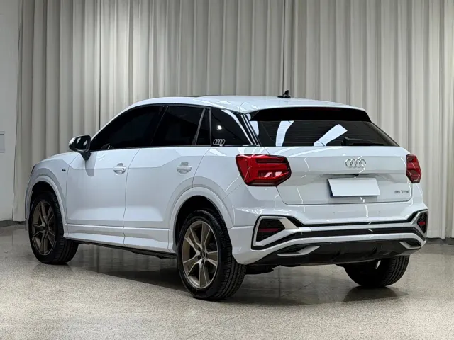 Audi Q2L — Фото автомобиля 5