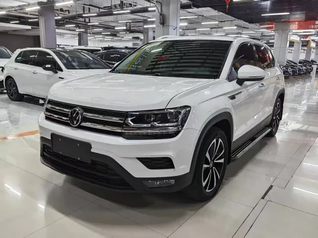 Фотография автомобиля — Volkswagen Tharu