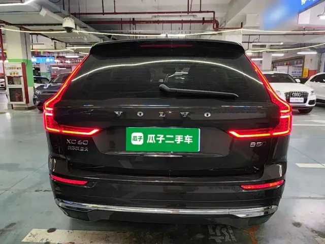 Volvo XC60 — Фото автомобиля 5