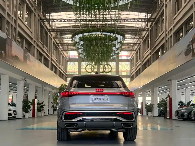 Audi Q5L — Фото автомобиля 4