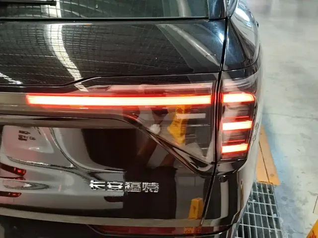Ford Edge — Фото автомобиля 7