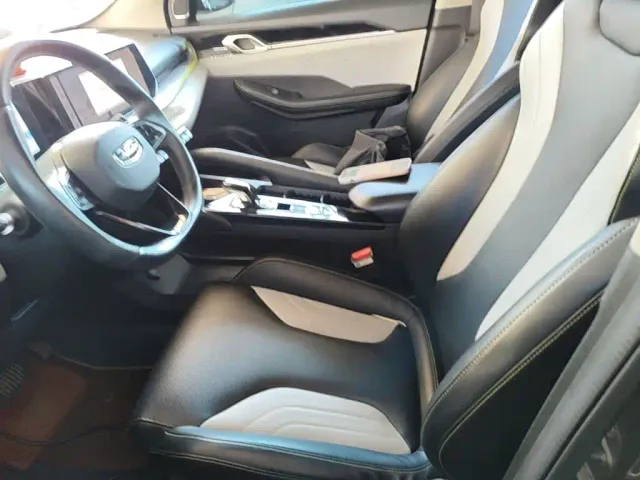 Geely Binyue — Фото автомобиля 14