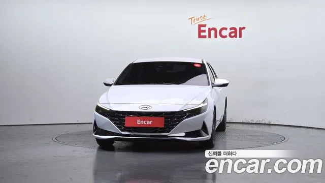 Hyundai AVANTE Avante (CN7) — Фото автомобиля 3