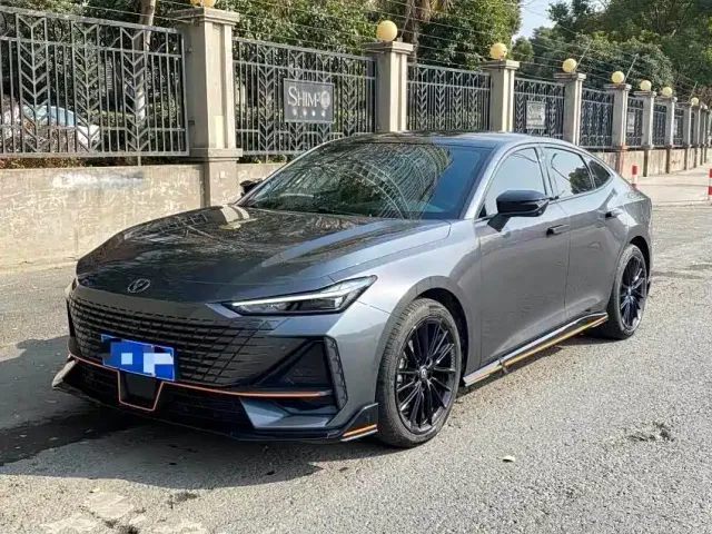 Фотография автомобиля — Changan UNI-V