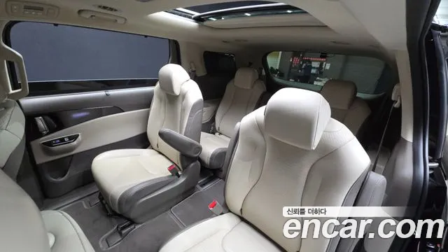 Kia Canival Carnival 4 поколение Дизель 9 мест Signature — Фото автомобиля 12