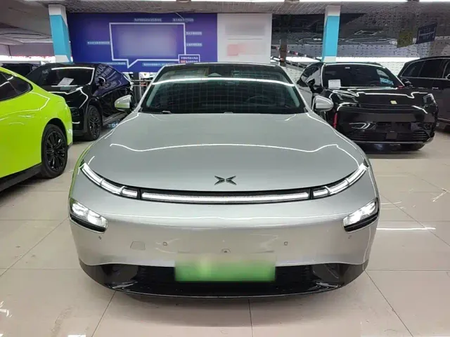 Xpeng P7 — Фото автомобиля 2