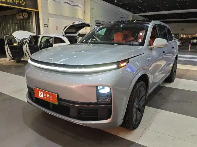 Фотография автомобиля — Li Auto L9