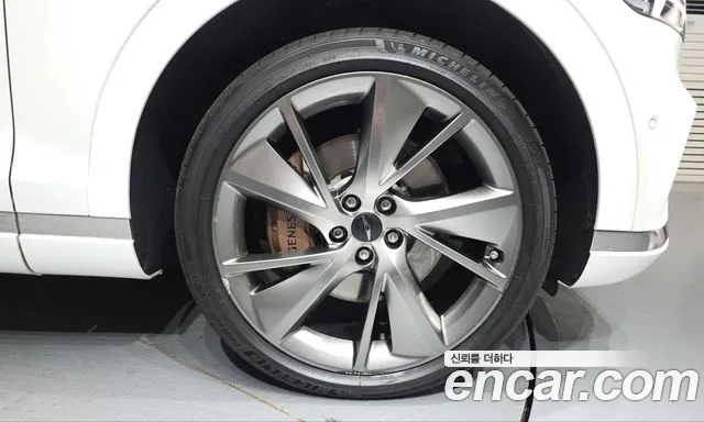Genesis GV70 — Фото автомобиля 6