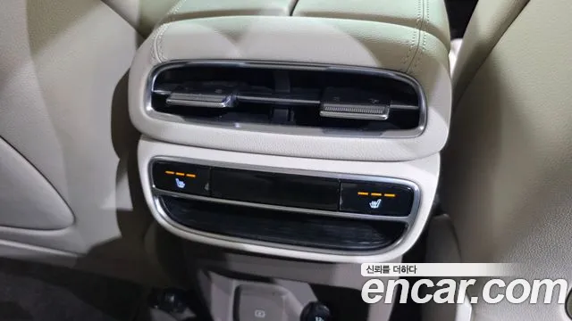 Genesis GV80 — Фото автомобиля 25