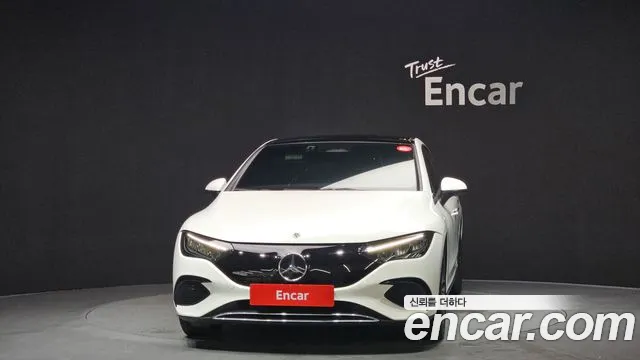 Mercedes-Benz EQE — Фото автомобиля 3