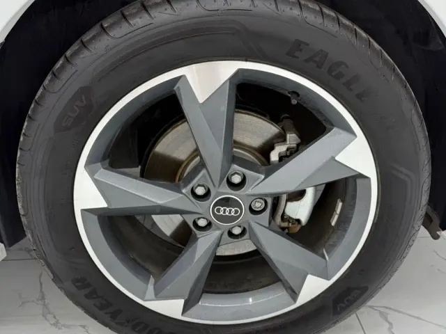 Audi Q3 — Фото автомобиля 23