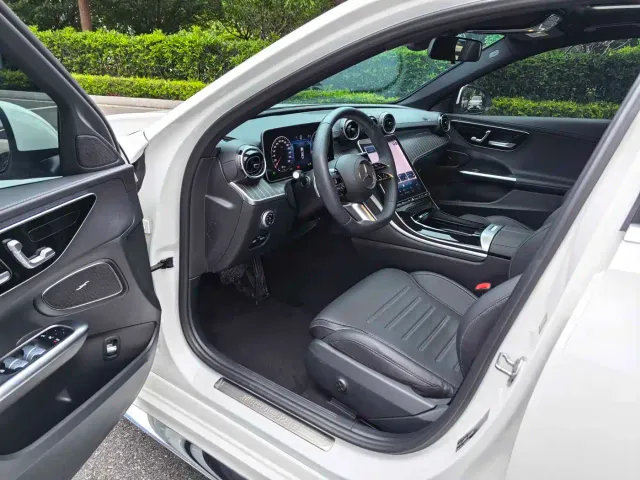 Mercedes-Benz C-Class — Фото автомобиля 4