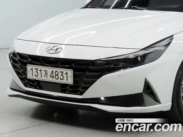 Hyundai Avante CN7 — Фото автомобиля 2