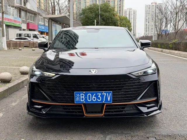 Changan UNI-V — Фото автомобиля 5