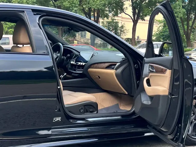 Cadillac CT5 — Фото автомобиля 26