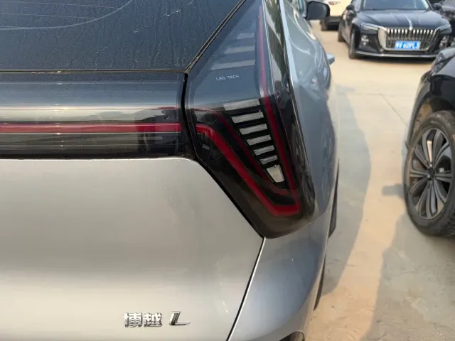 Geely Boyue L — Фото автомобиля 18
