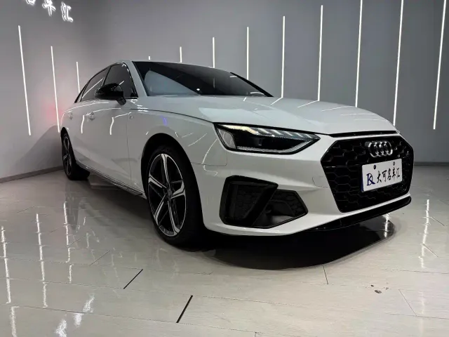 Audi A4L — Фото автомобиля 3