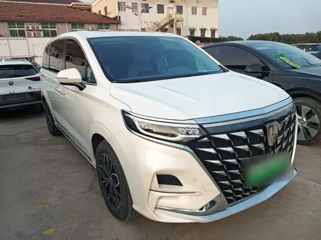 Roewe iMAX8 — Фото автомобиля 3