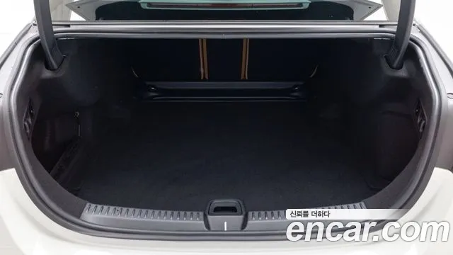 Mercedes-Benz E-Class W214 — Фото автомобиля 11